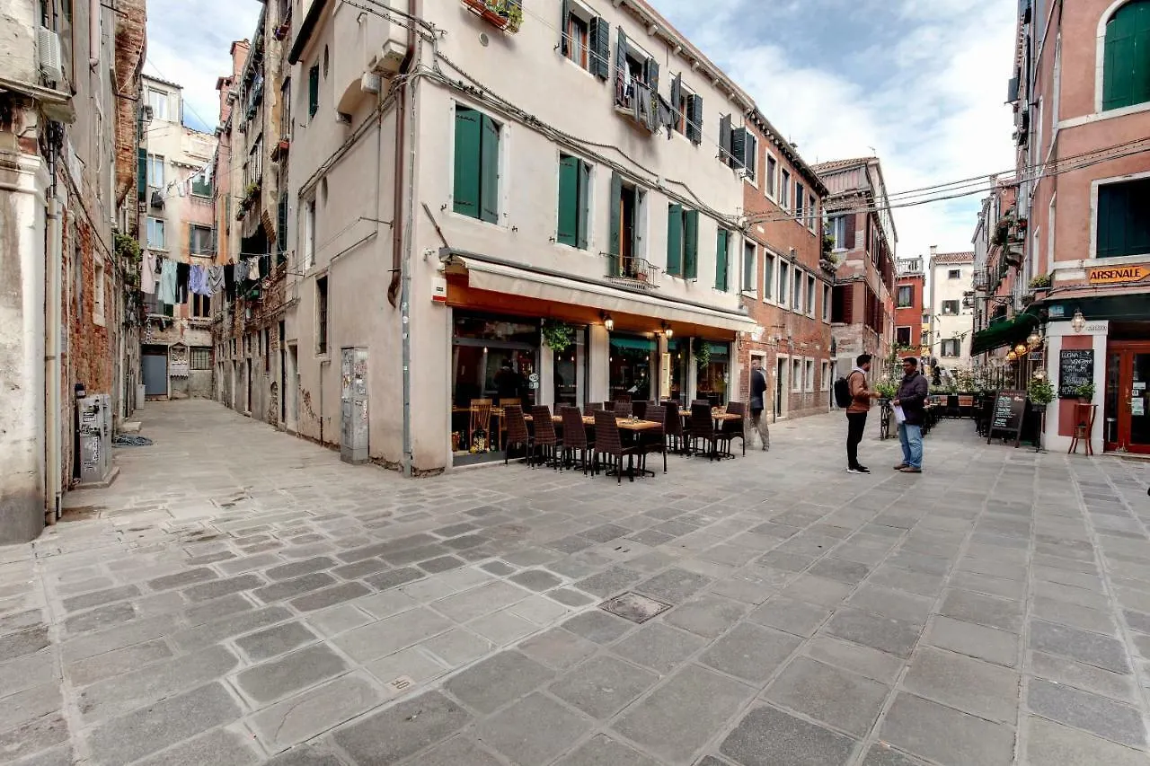 Charming Castello Apartments By Wonderful Italy 0*, Venedig