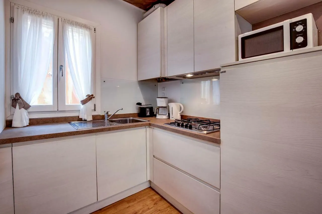 Charming Castello Apartments By Wonderful Italy