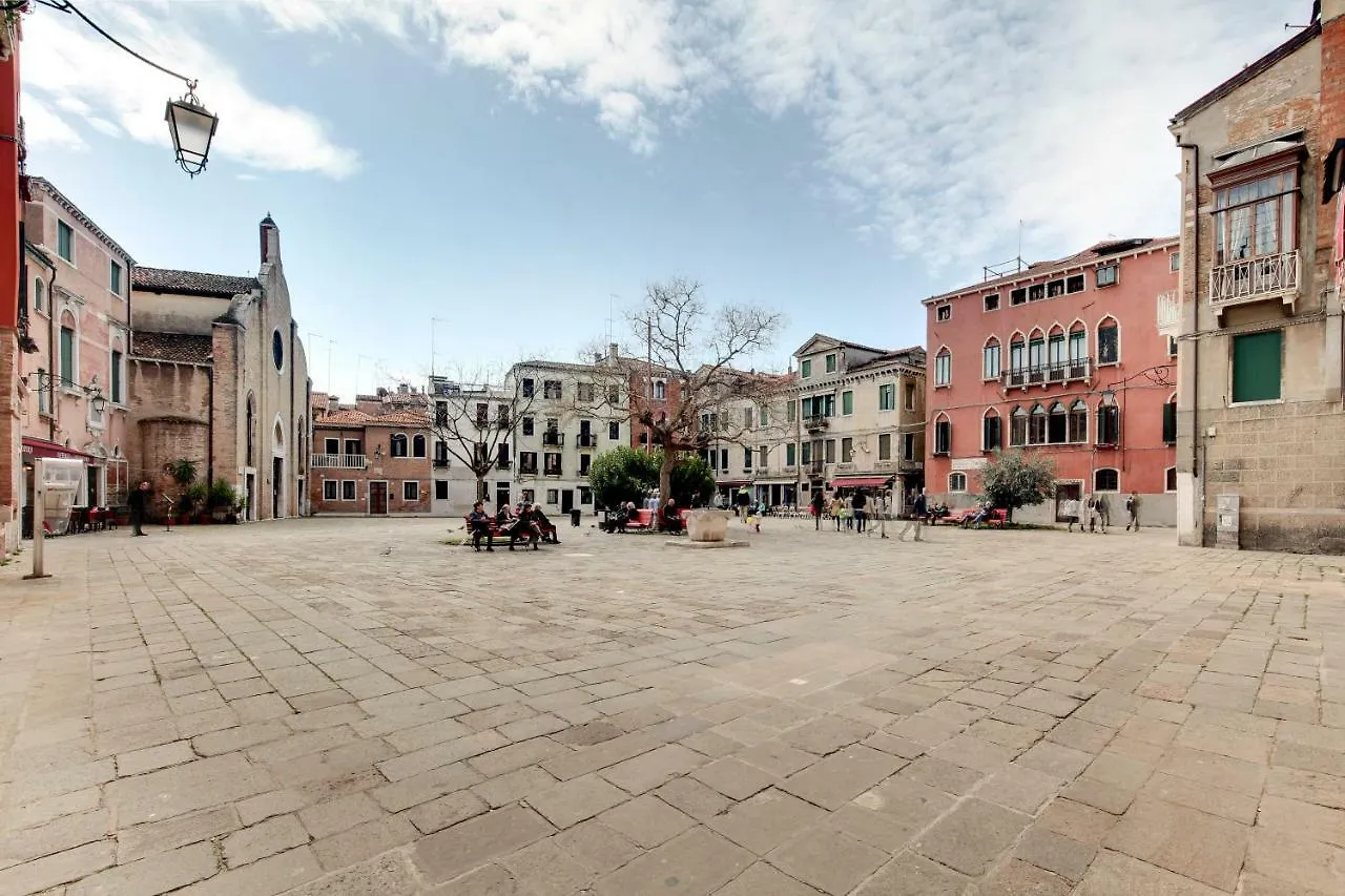 Charming Castello Apartments By Wonderful Italy