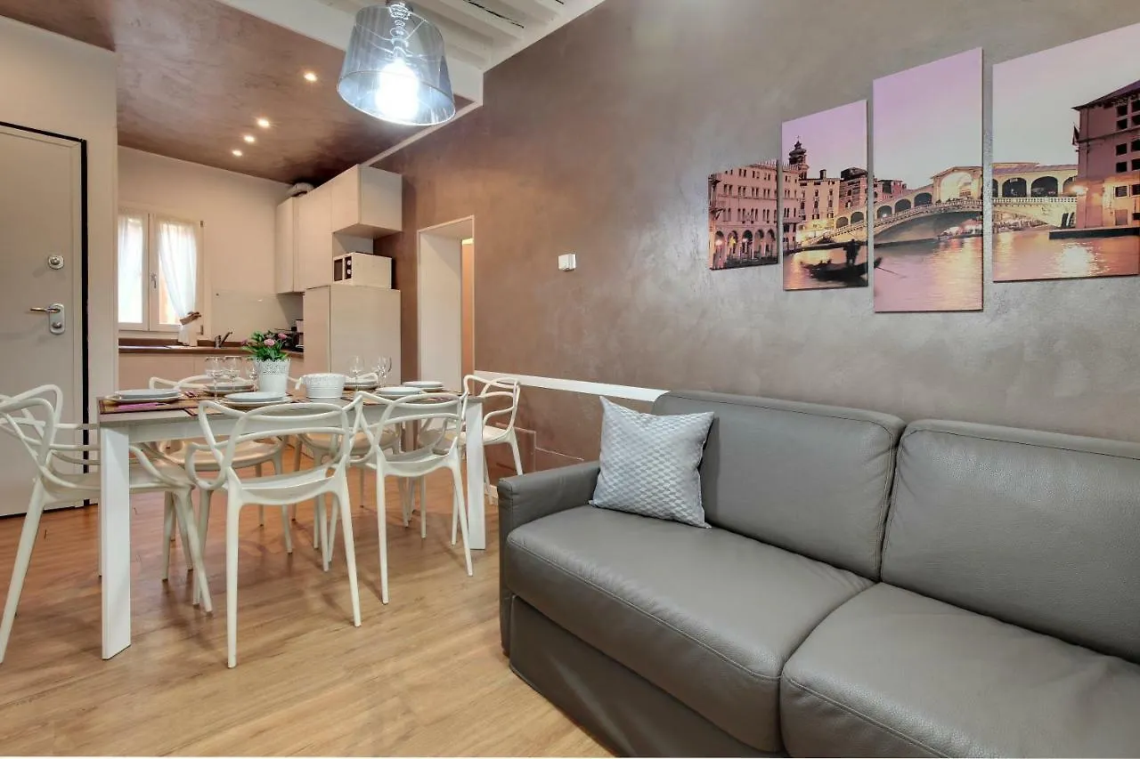 Charming Castello Apartments By Wonderful Italy Italien