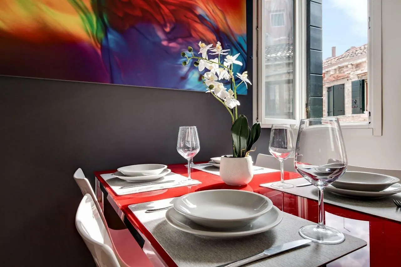 Charming Castello Apartments By Wonderful Italy