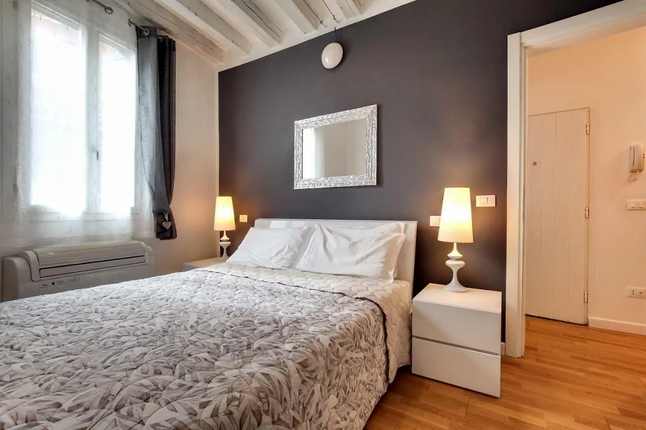 Charming Castello Apartments By Wonderful Italy 베니스