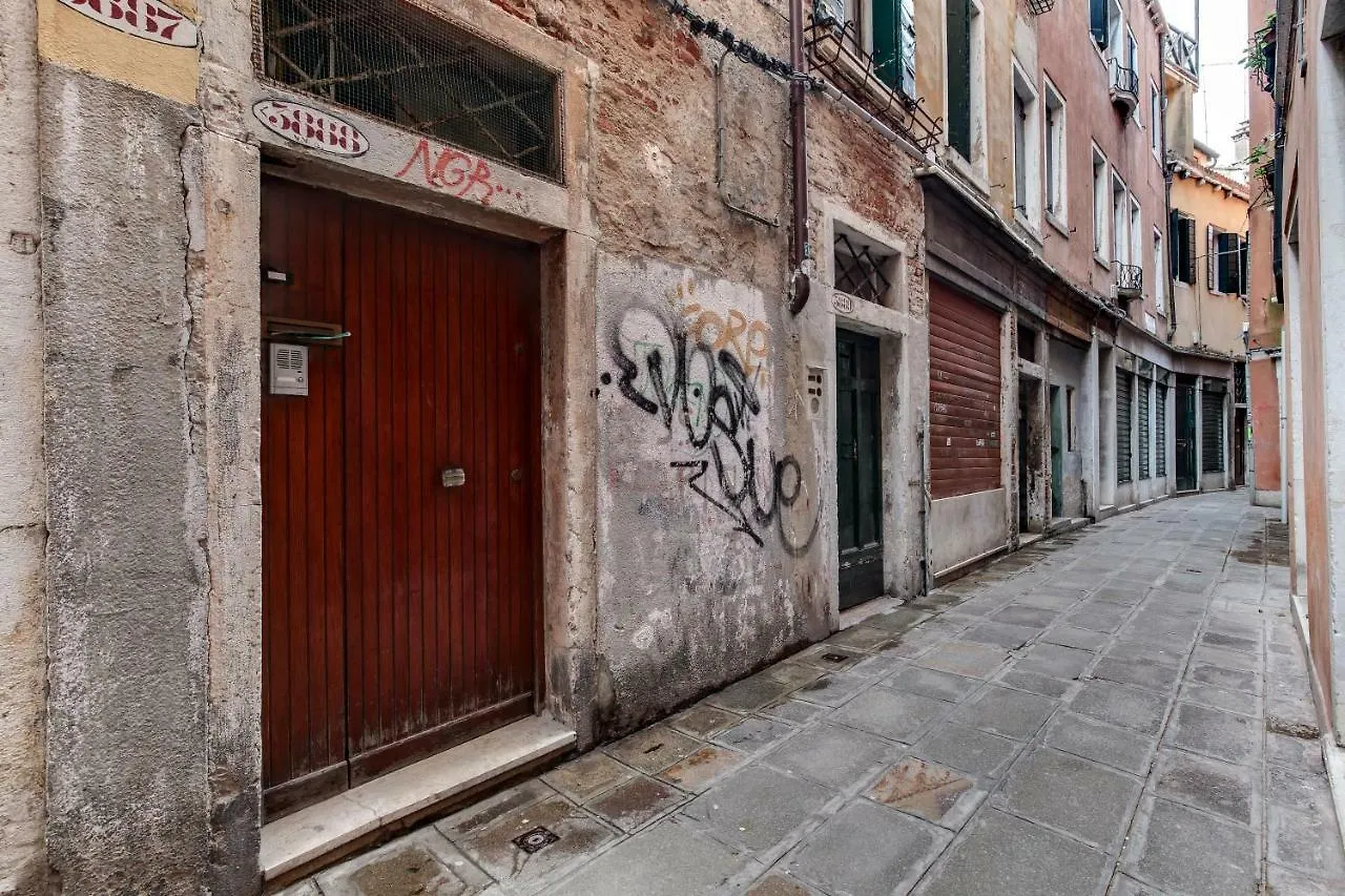Charming Castello Apartments By Wonderful Italy 베니스